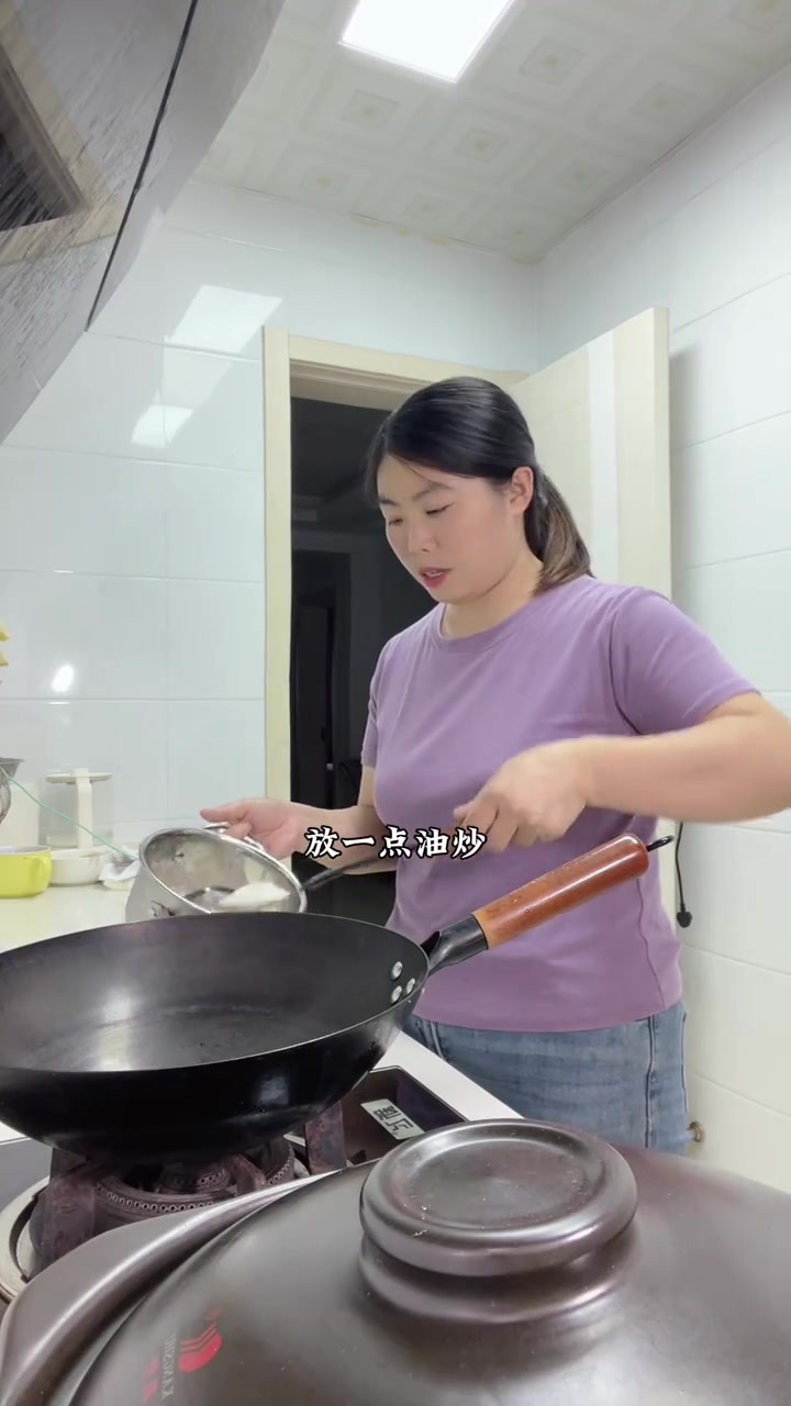 我家经常回购的悠县香干，又软又Q弹，豆香味十足，随便炒炒都是下饭菜