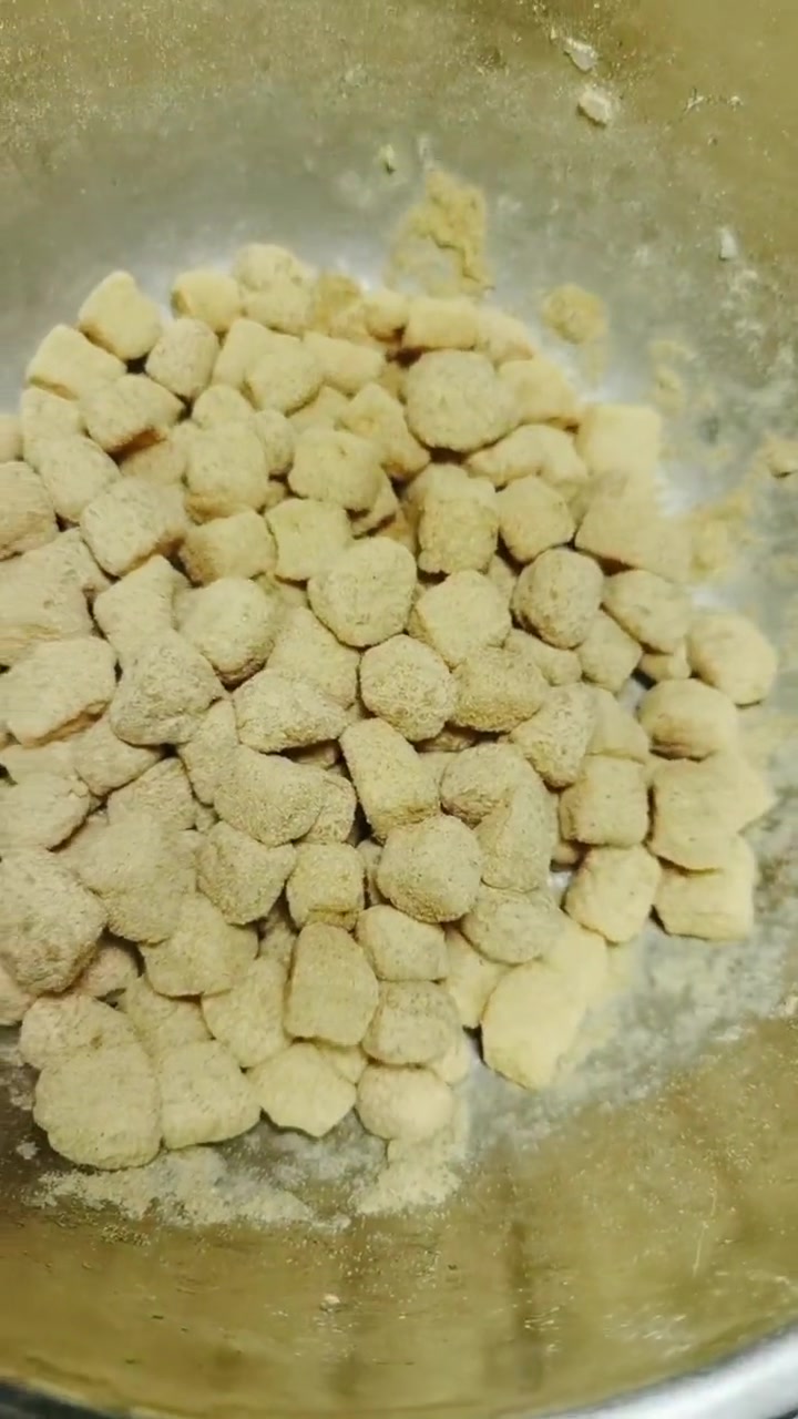 暑假娃儿喜欢吃红糖糍粑冰粉