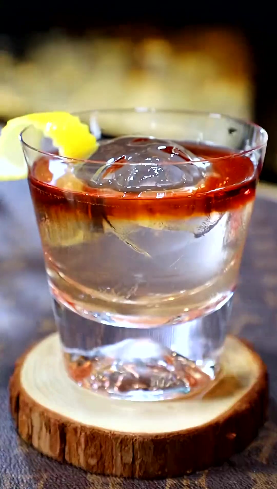 创意鸡尾酒中国味道的sour冻梨酸