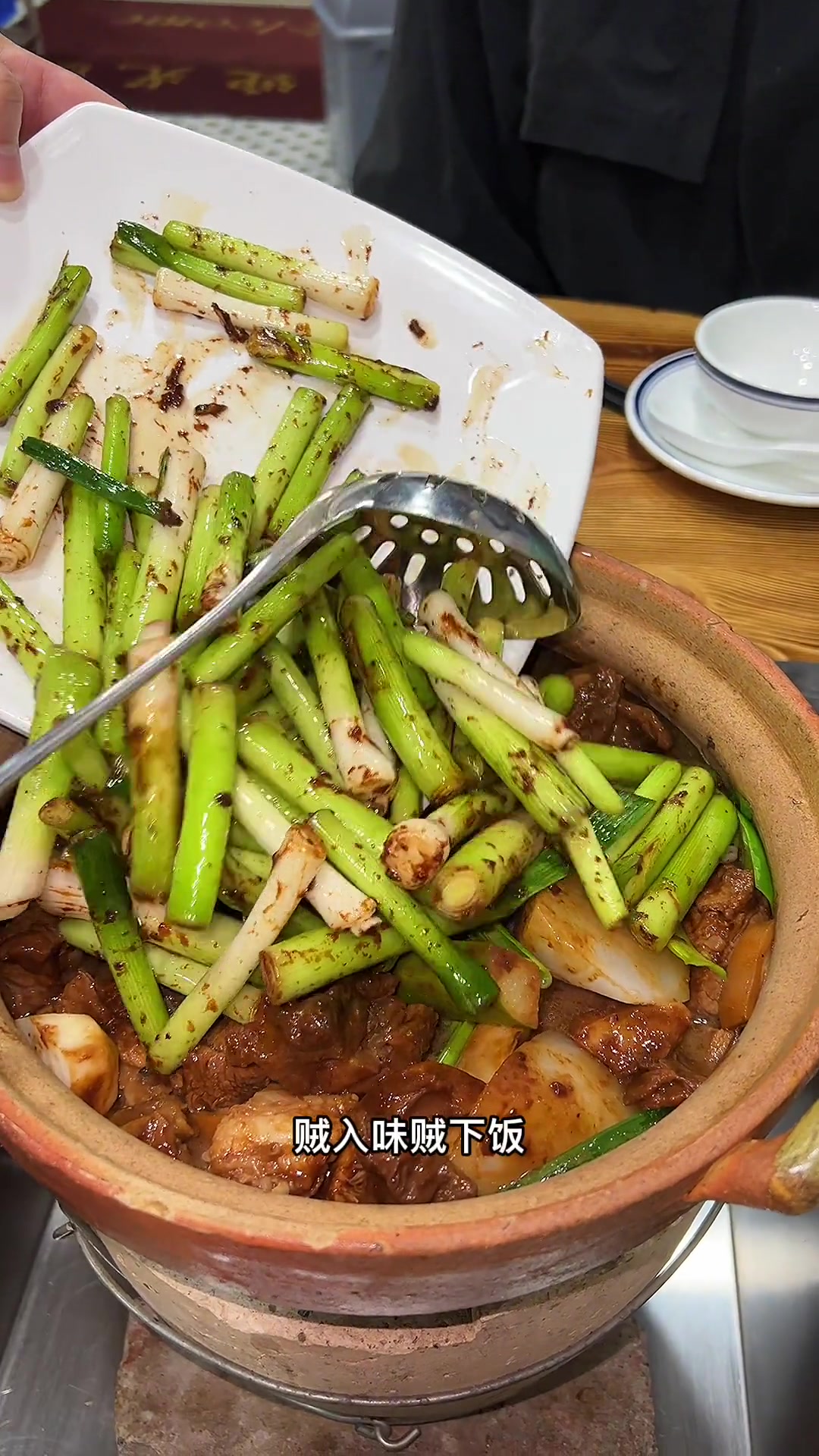 巨好吃的羊肉煲，老细系个靓仔最主要系抵食，老广大排档到特色便宜量大好吃