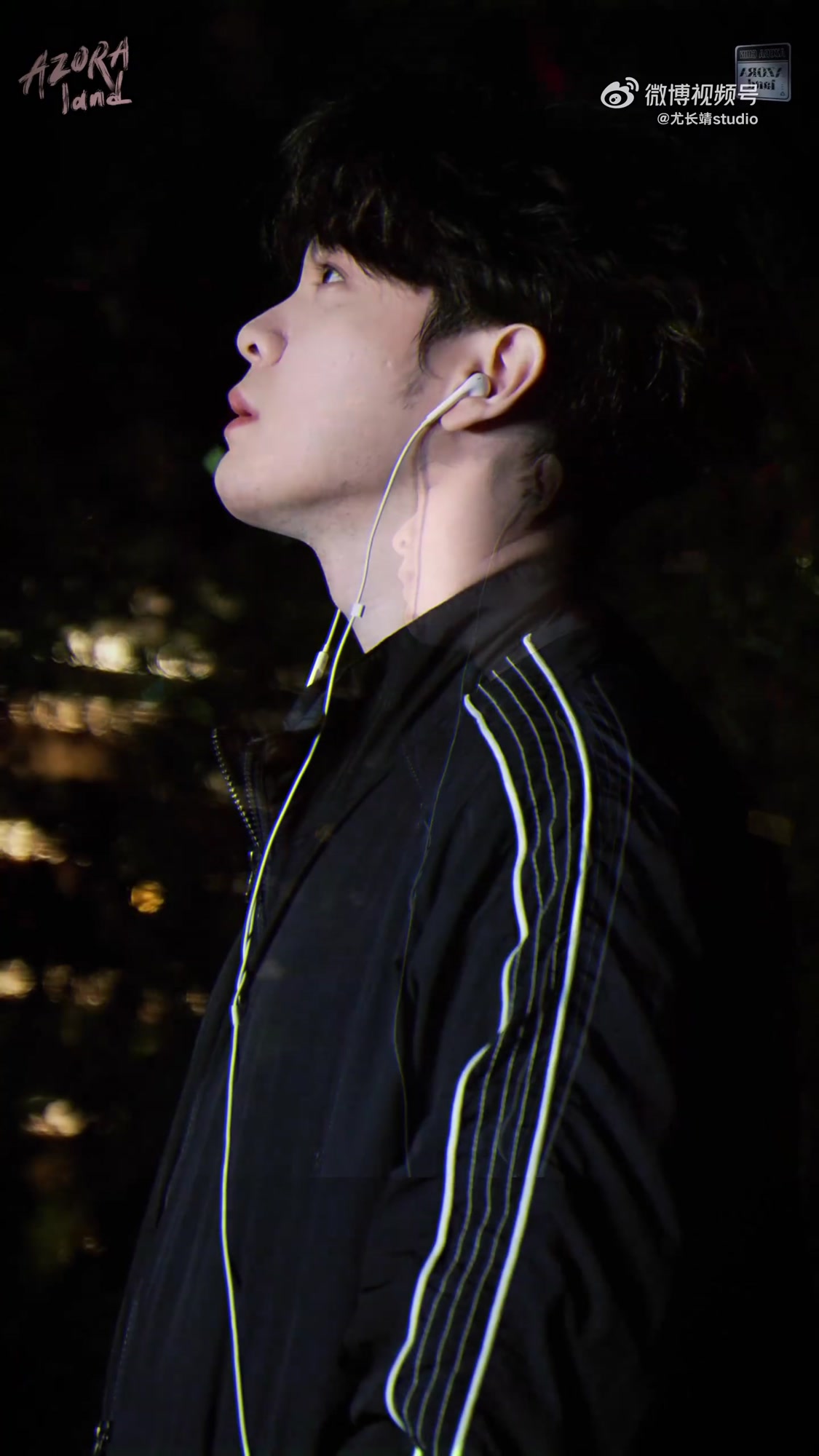 聆听一场关于心灵的呐喊，愿我们都能在黑夜中，认真感受自己的心跳。新歌《52Hz鲸鱼》