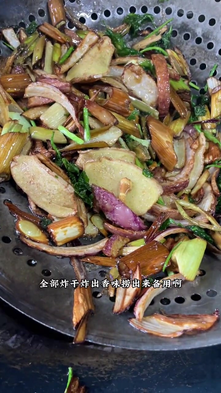 年夜饭之葱烧海参，葱烧海参怎么做？葱烧海参的家常做法