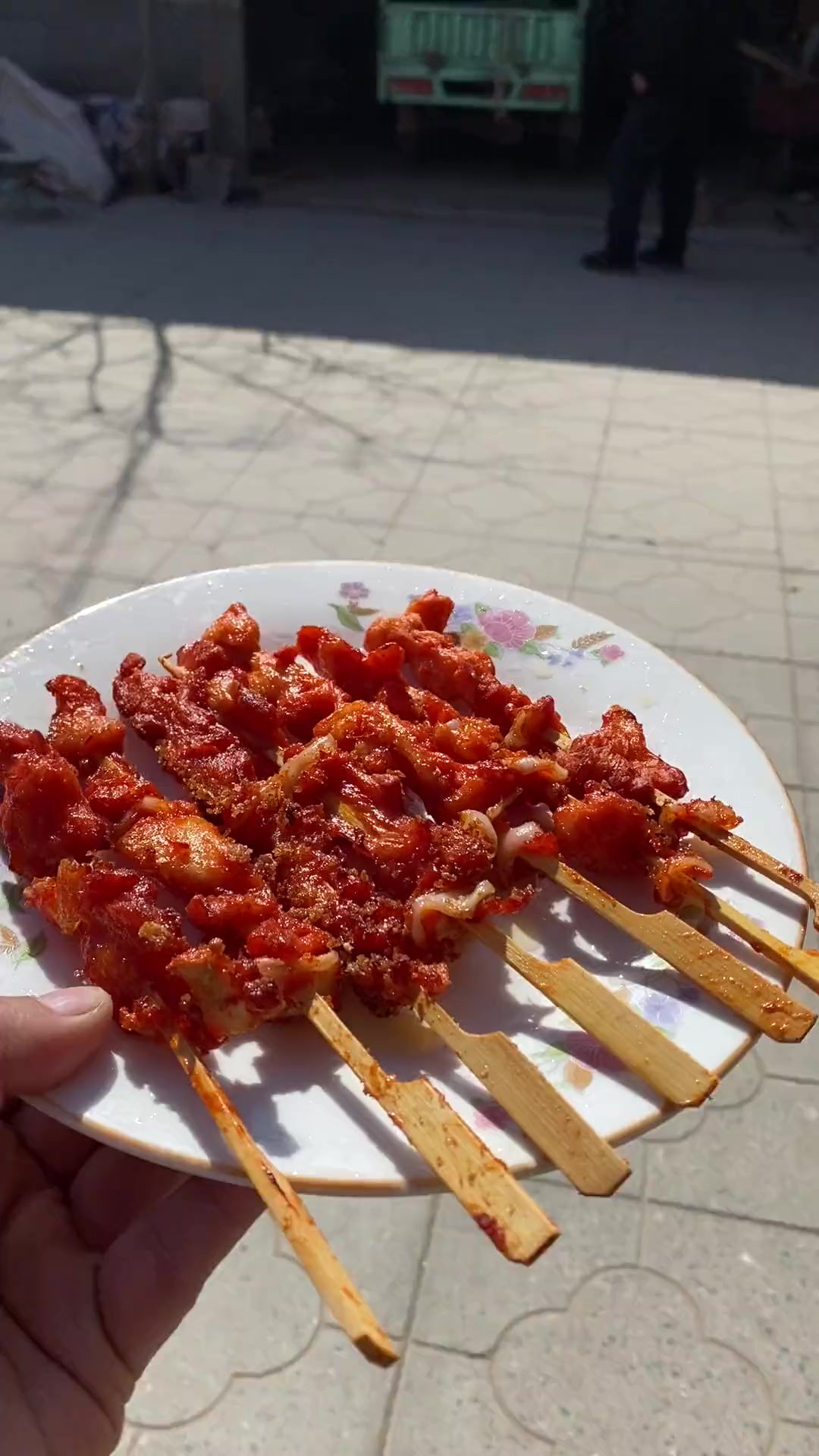 爸爸快来，吃个骨肉相连串串，祝你生日快乐