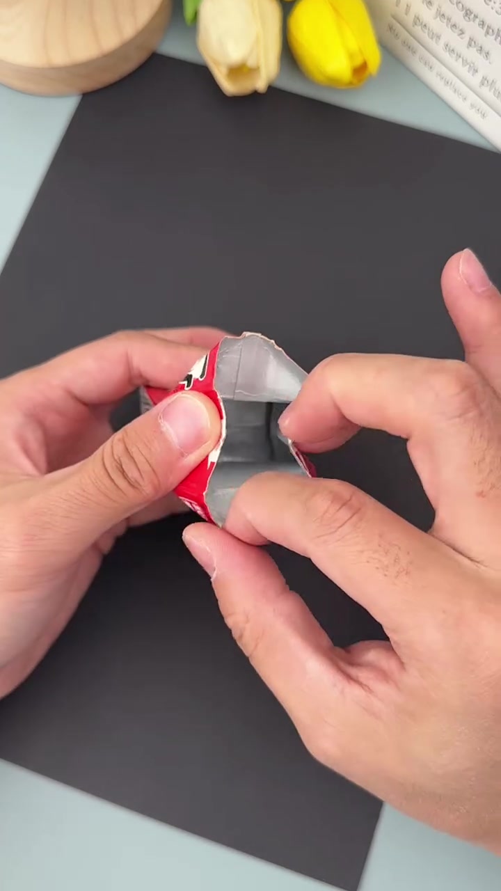 教你用喝完的牛奶盒，做个好玩的吐泡泡解压玩具 亲子手工 幼儿园手工 创意手工diy