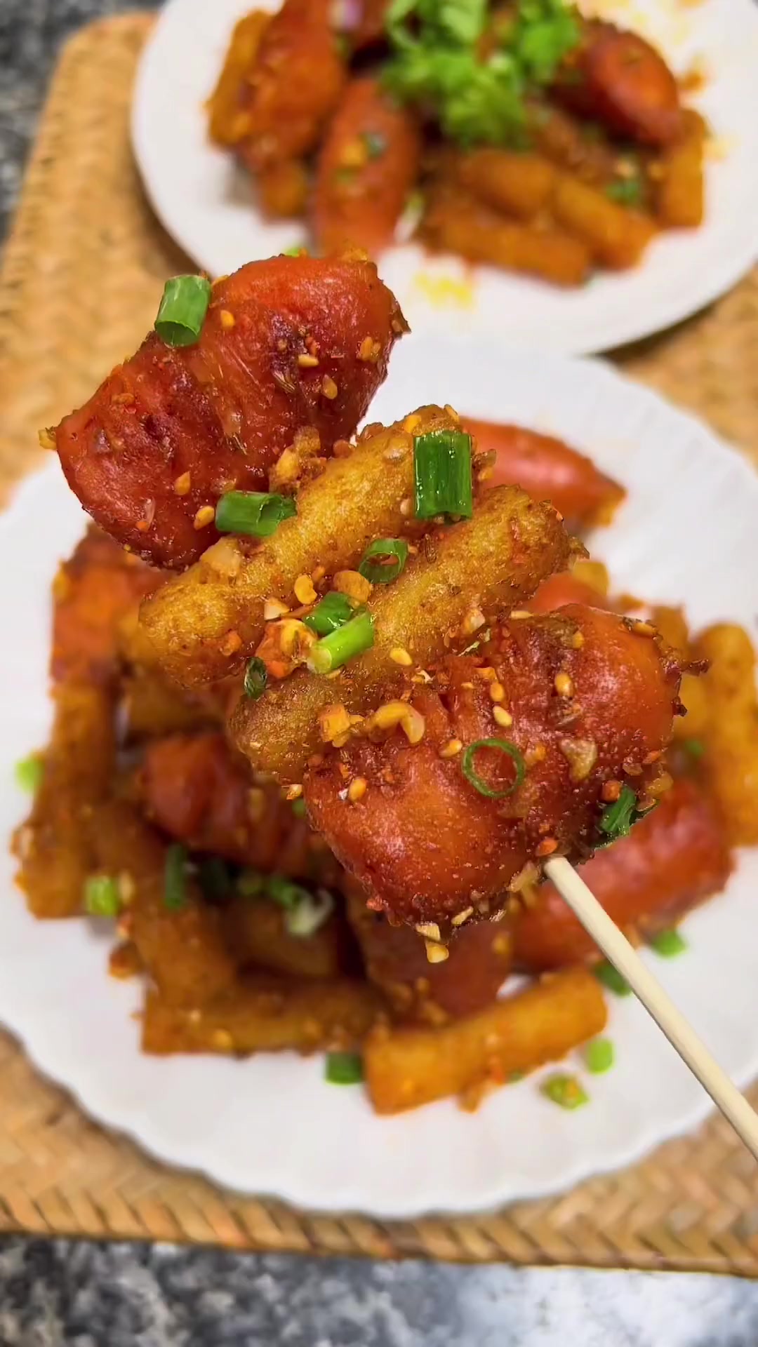 真得尝尝这香辣爽口的烧烤火腿配年糕