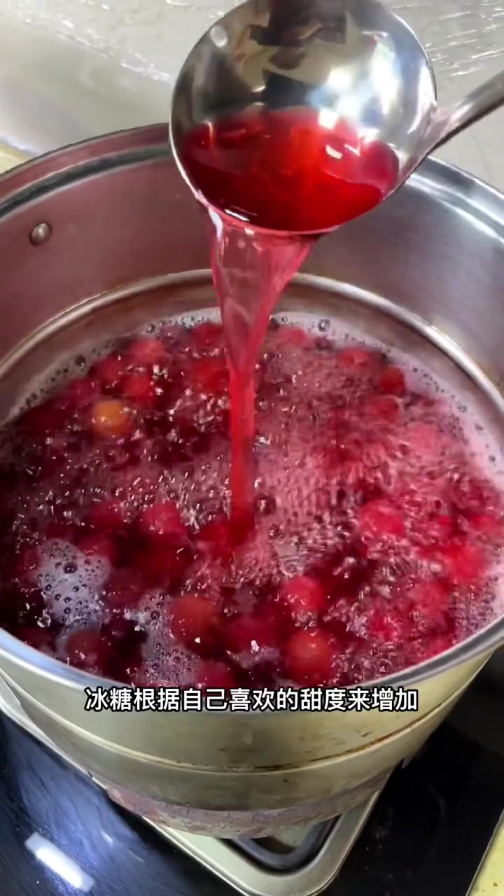 吃不完的酸杨梅别扔，做成冰镇杨梅汤超好喝