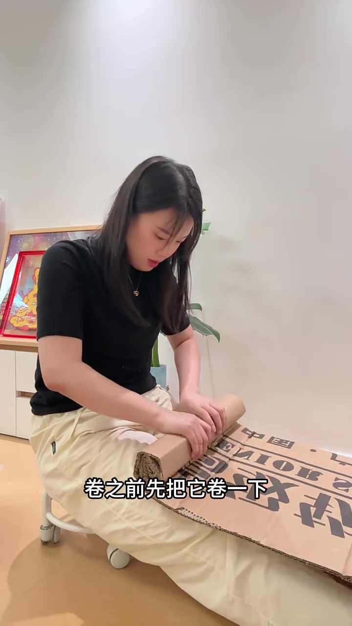 用废纸箱做的生日蛋糕，太有氛围了吧！喜爱度激励计划 快成长计划 文娱百科明日之星