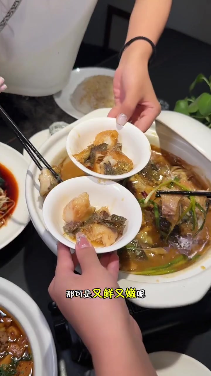 鱼头泡饭，阿城好像就这一家！嘎嘎好吃，团购太合适了！