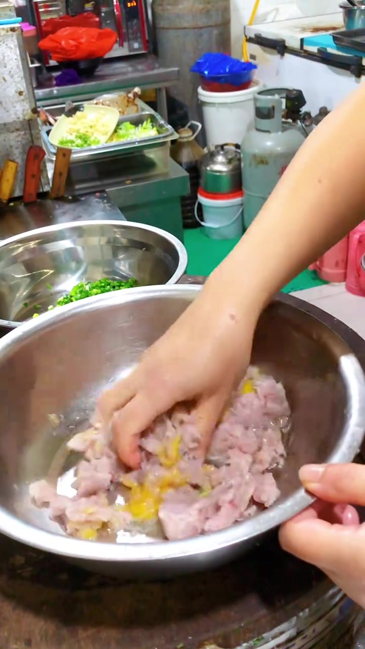 胶东特色渔家菜，汆鲅鱼丸子子～