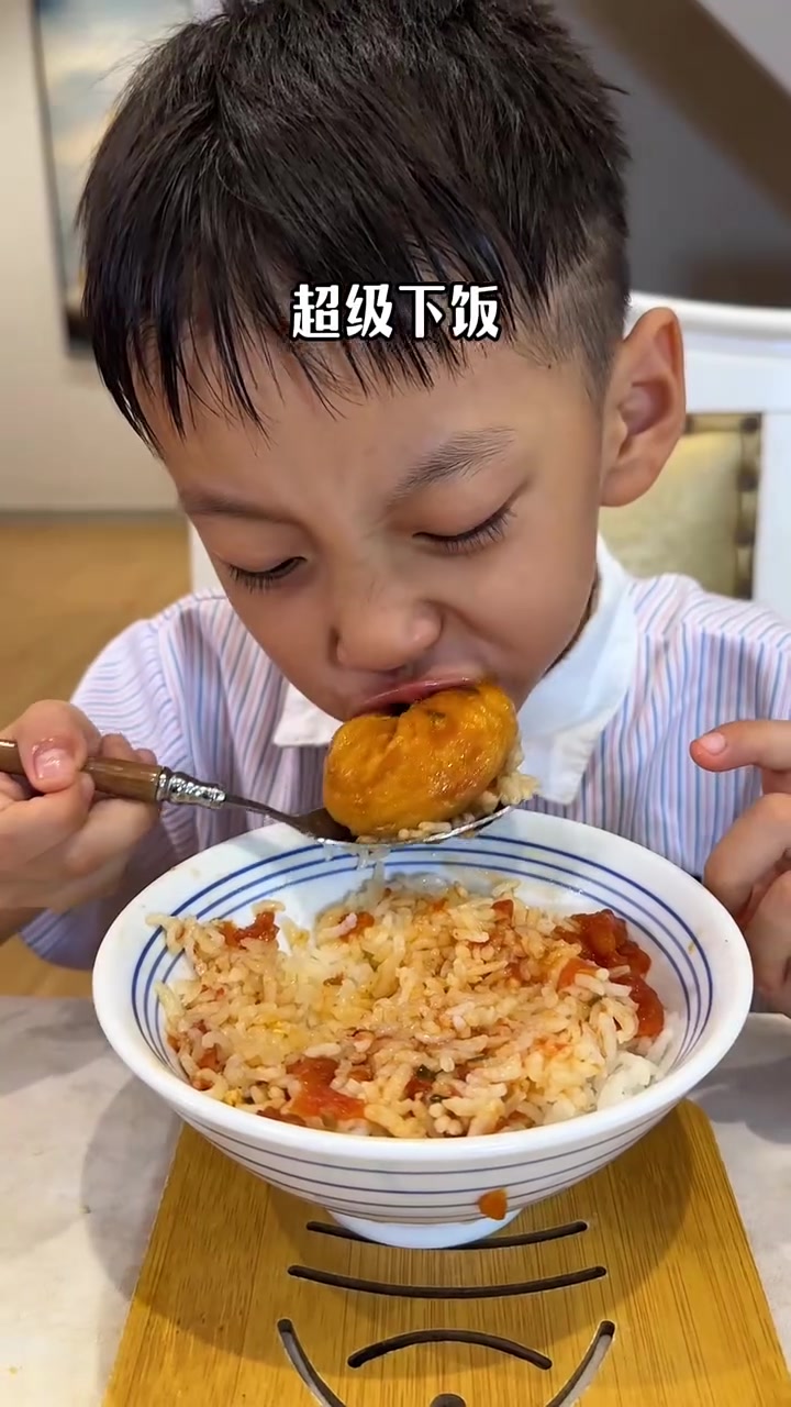我要向全世界安利鸡蛋最好吃的做法,就是这个油面筋灌蛋!Q弹入味,配米饭绝了 油面筋灌蛋 好