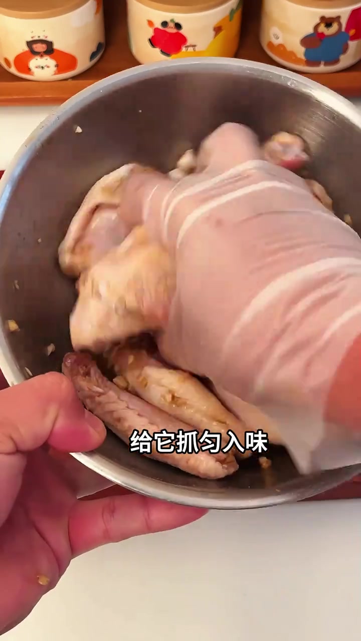 蜂蜜黄油脆皮鸡翅｜酥脆又多汁、简直太香了，外皮酥脆，肉嫩又多汁做法简单，喜欢吃鸡翅的宝子、