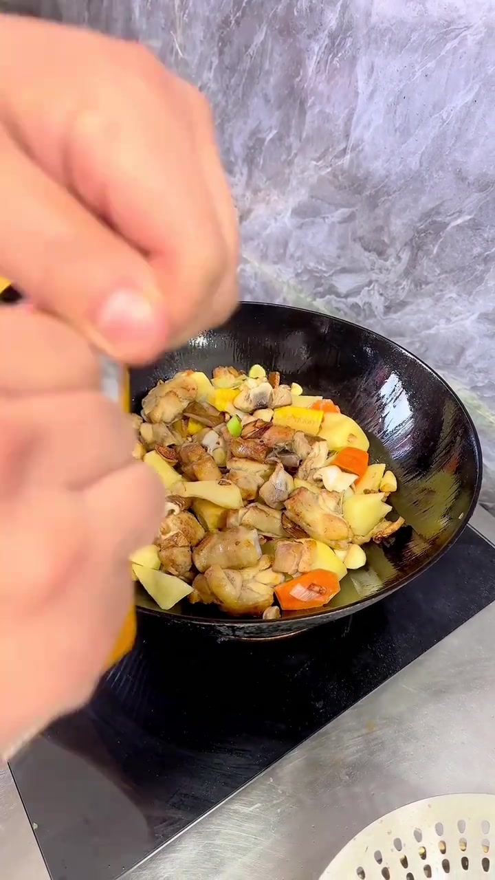 黄焖鸡家庭版做法
