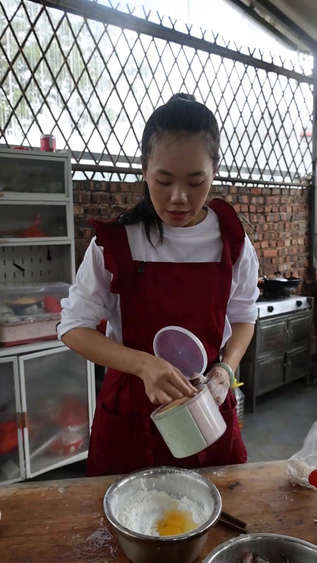 海边买海鳗鱼，给老爸做鲜香酥脆炸海鳗