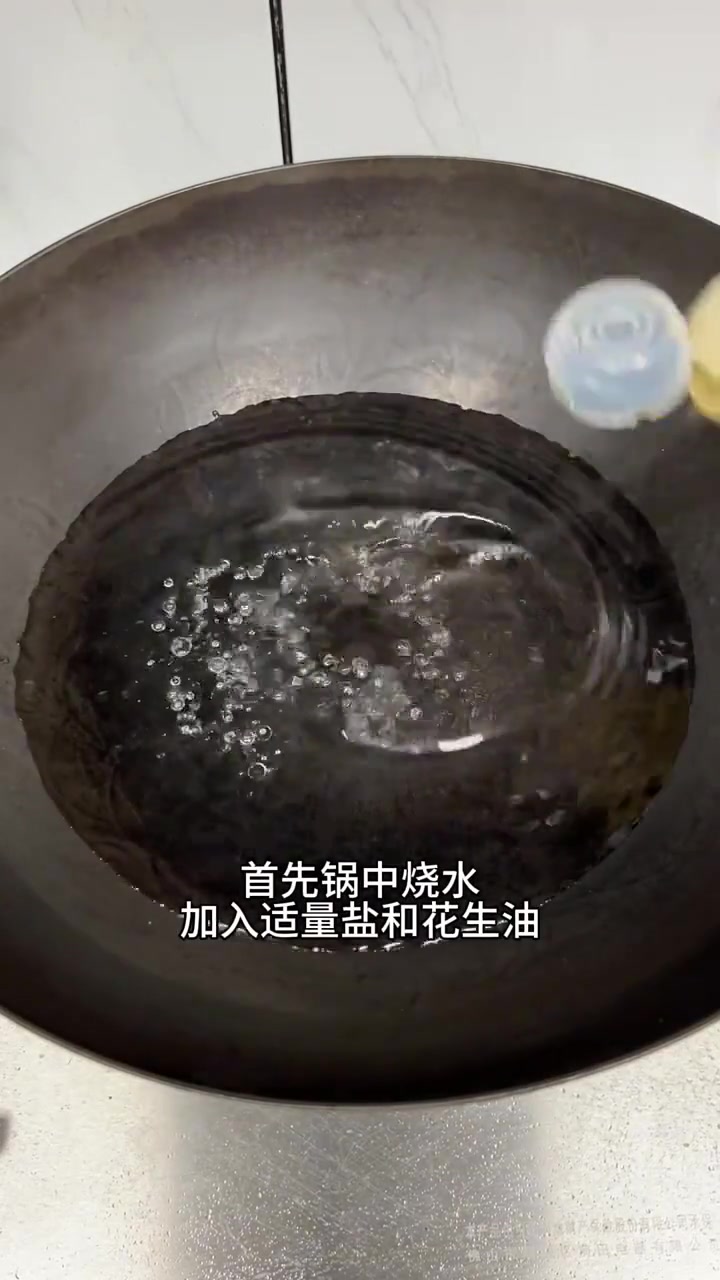 潮汕特色家常菜普宁豆酱炒菜豆，菜豆脆嫩，豆酱咸香，真好吃