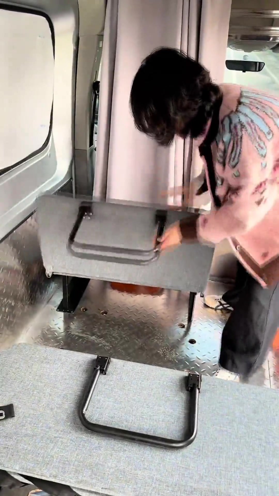 记录开面包车跑全国的生活日常