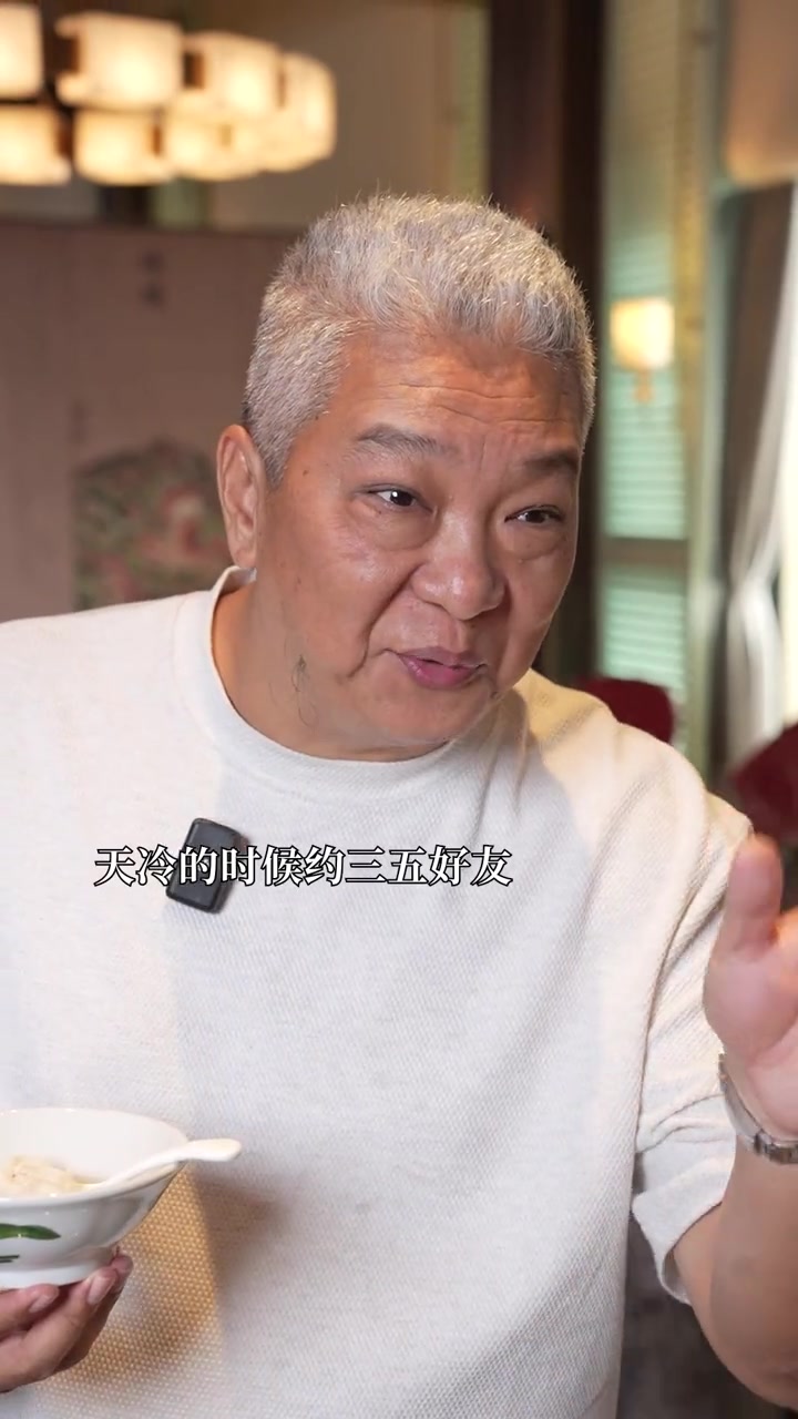 过年期间大鱼大肉吃多了，来上一碗清淡的墨鱼丸汤解腻一下