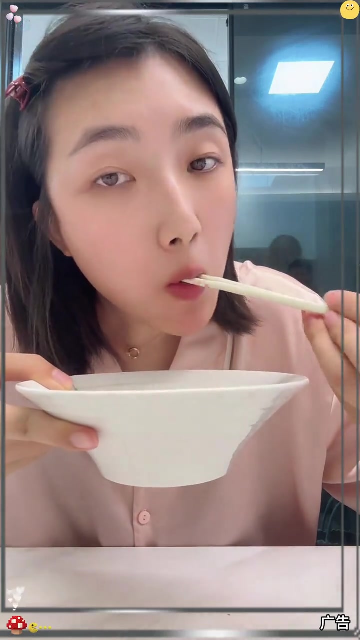 每年的这个季节都要给家人安排鲜香好喝的莲藕排骨汤,高压锅最多二十分钟,粉粉的莲藕入口即化,