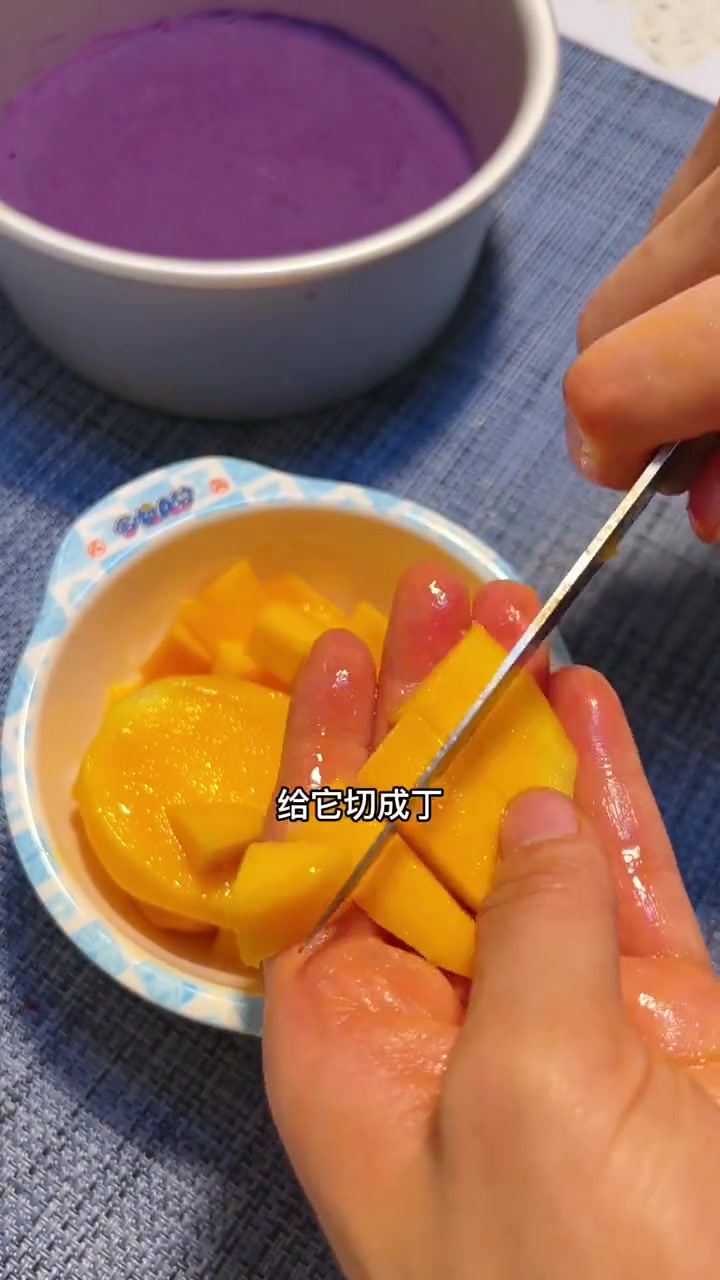 不用打发不用烤箱！无糖无油，粗粮搭配水果加牛奶，简单到有手就会的蛋糕