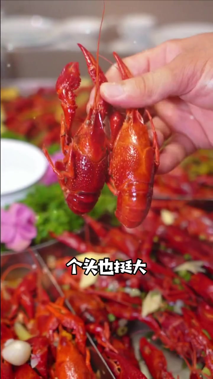 金沙滩啤酒城里的这家正宗盱眙龙虾宴