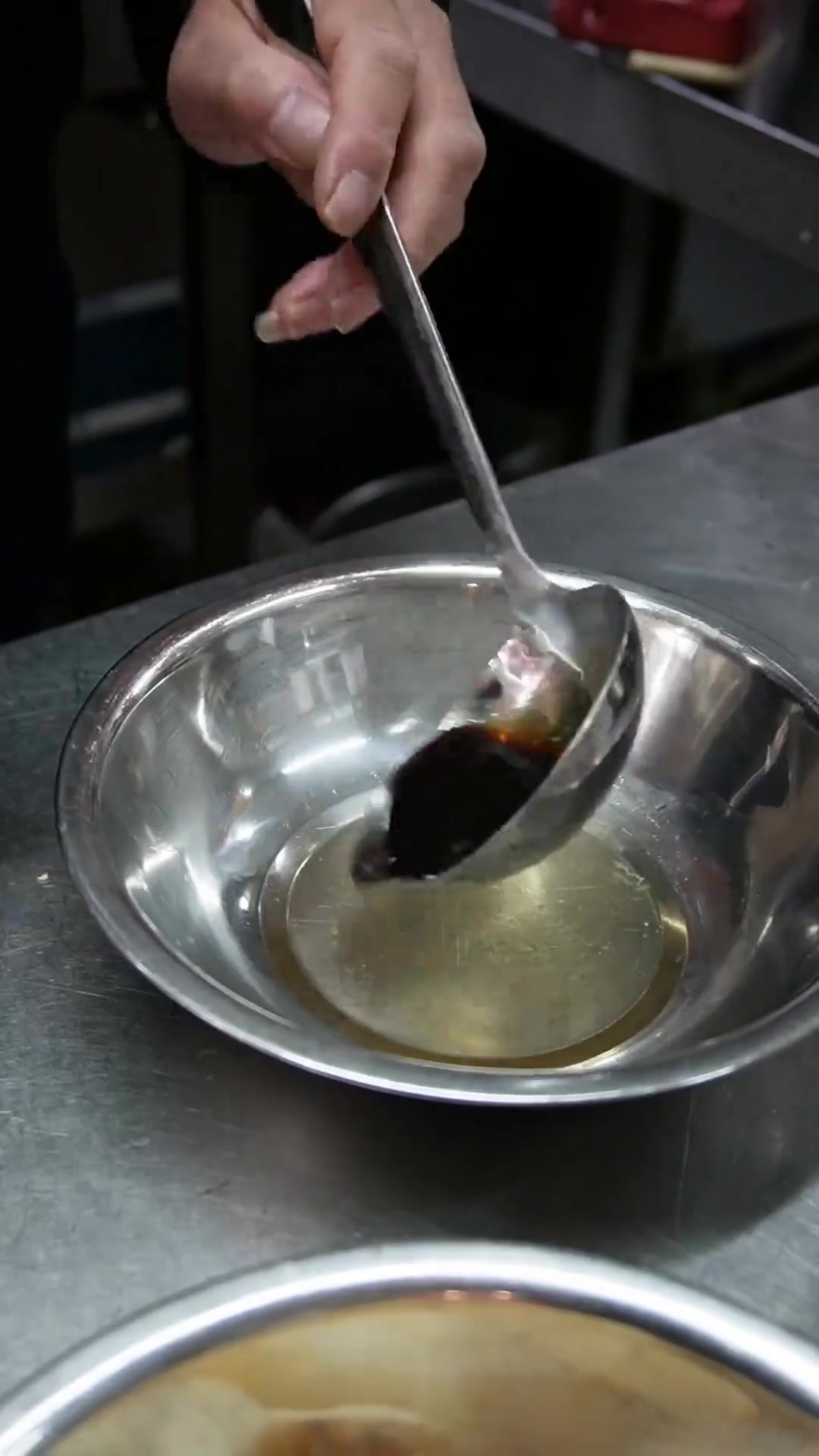徐州超火老菜烧饼鸡，酥脆烧饼配干香鸡肉
