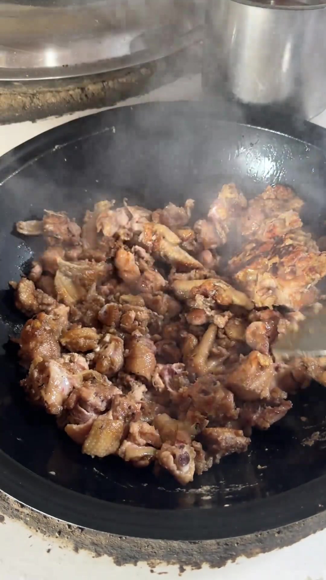 可惜不是安徽阜阳人,很难体会面包鸡的美味
