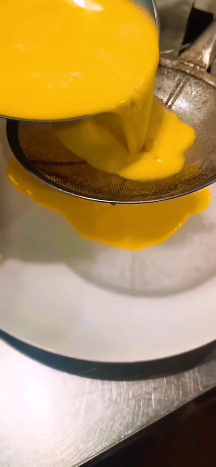 年夜饭的又一道菜，金汤芙蓉虾