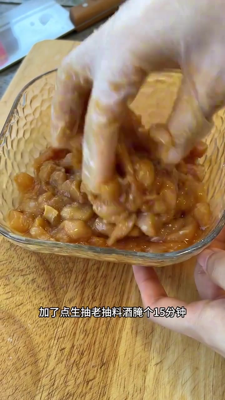 一道简简单单的包菜炒鸡丁，低卡又美味，减脂期也可以随便炫！