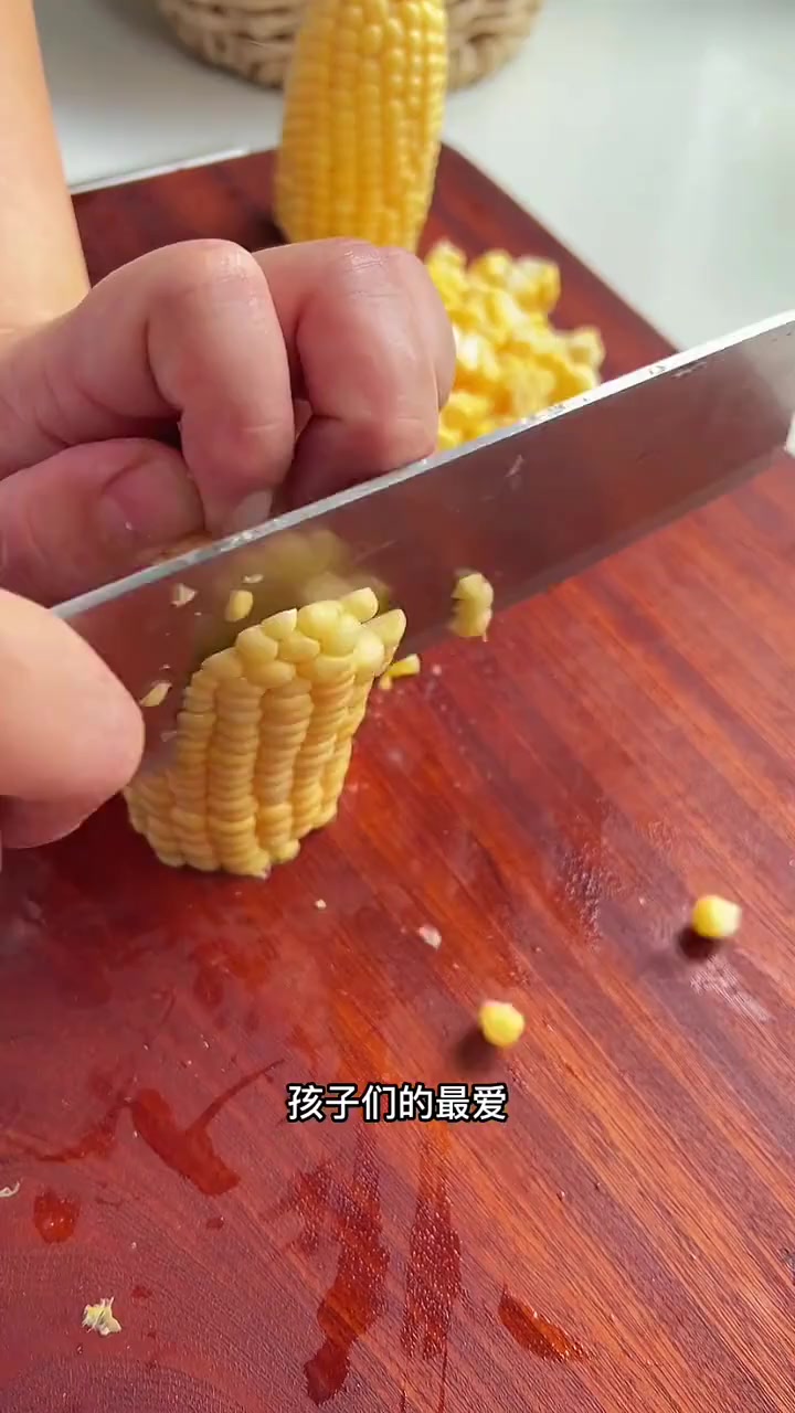 香甜酥脆的黄金玉米烙，假期给孩子做一份，营养又美味