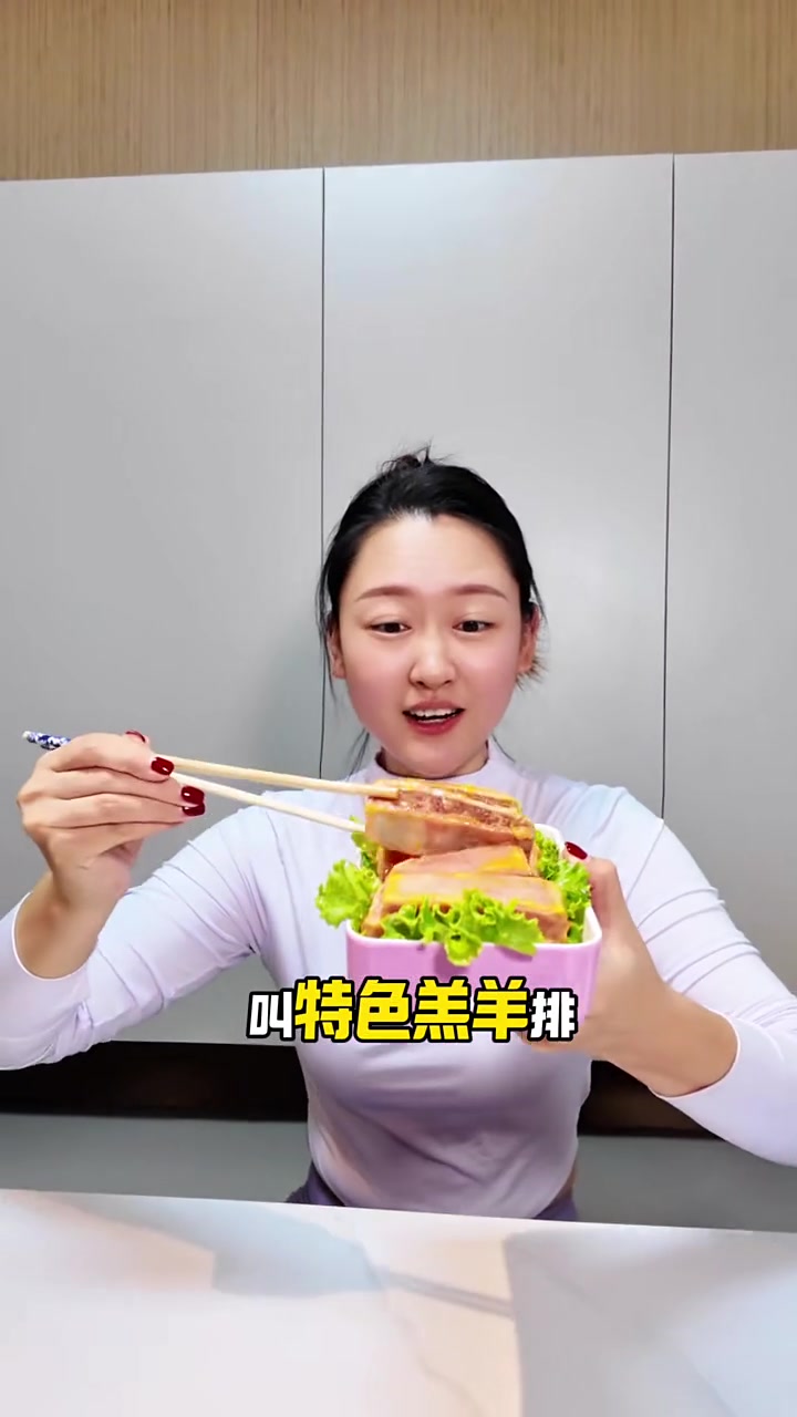 安达新开的火车头齐市烤肉一定要尝一尝，真的要环境有环境