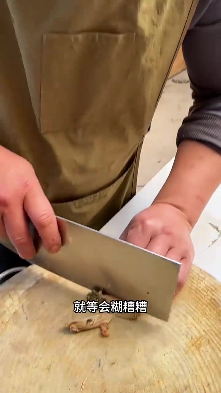 鲜美的河蚌烧咸肉，太香啦