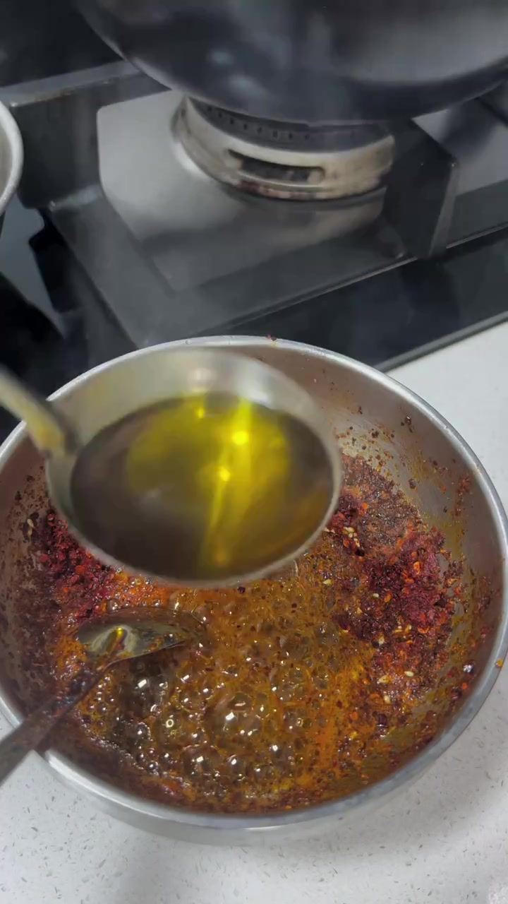 天气冷了就来一锅热气腾腾的烩麻食,吃着又暖和又舒服