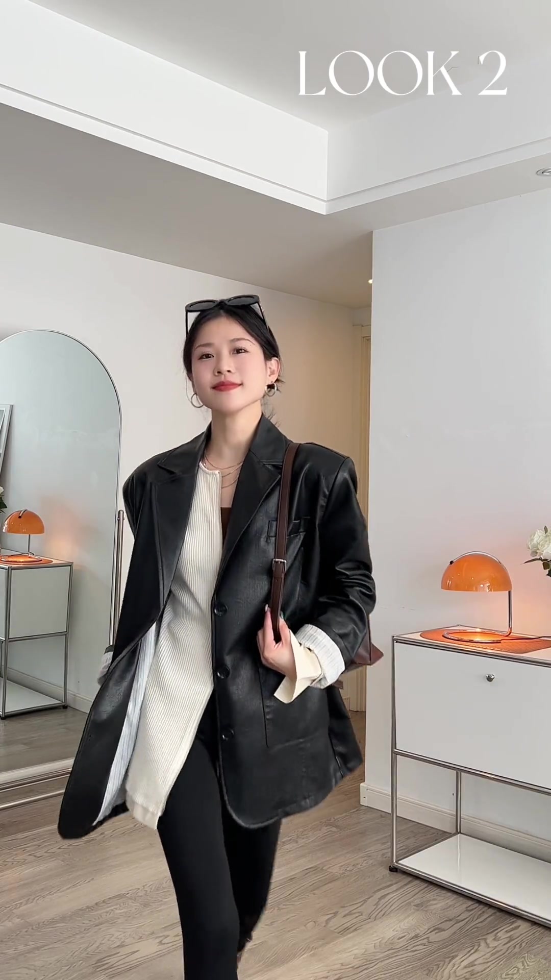 万能鲨鱼裤的3个不同风格的穿搭