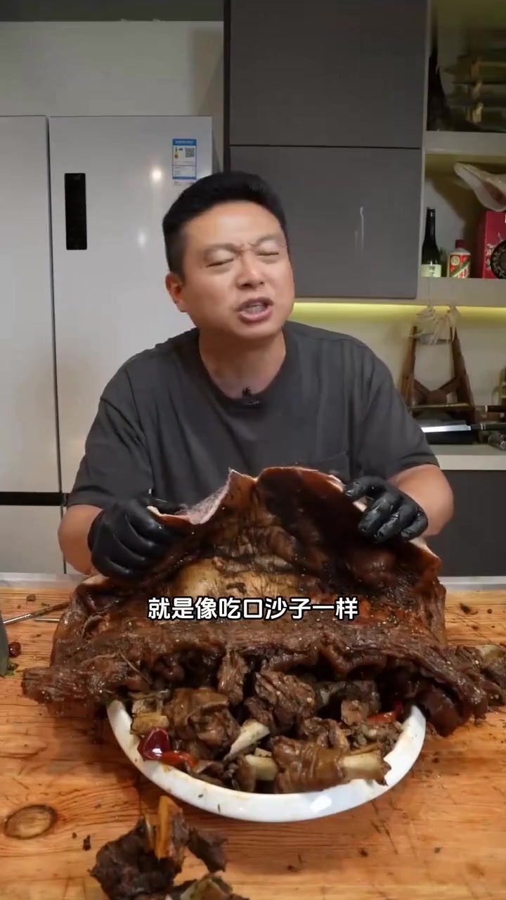 世界最大570斤巨型龙趸石斑,肚里有鹿好吃吗?