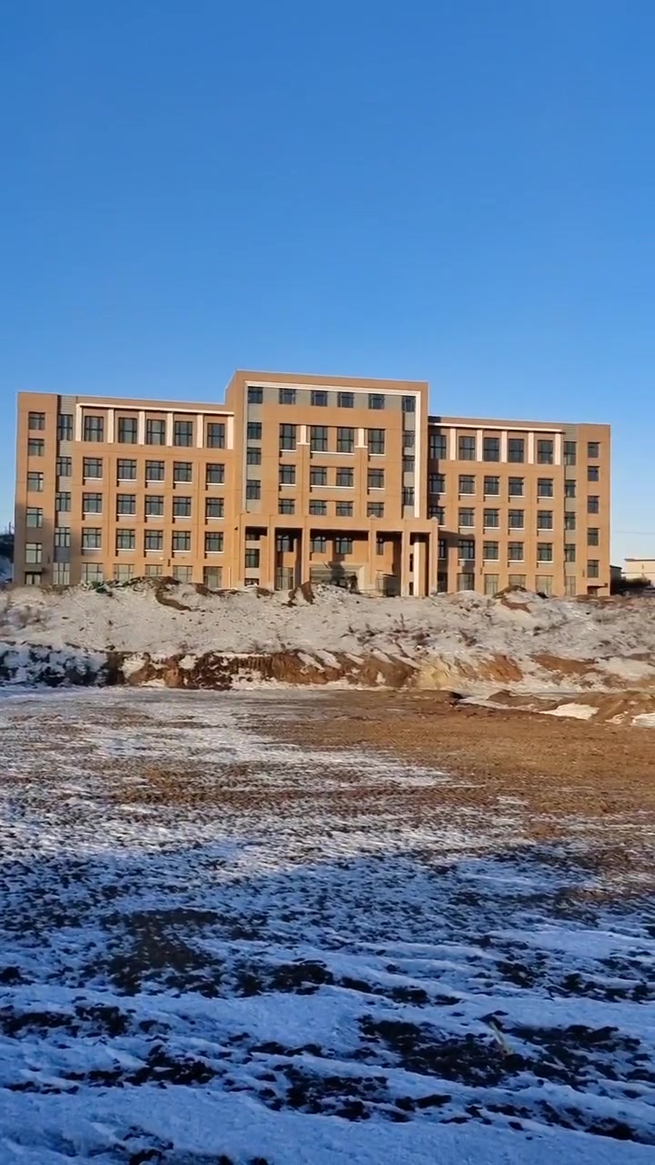 勇攀高峰，步步为赢