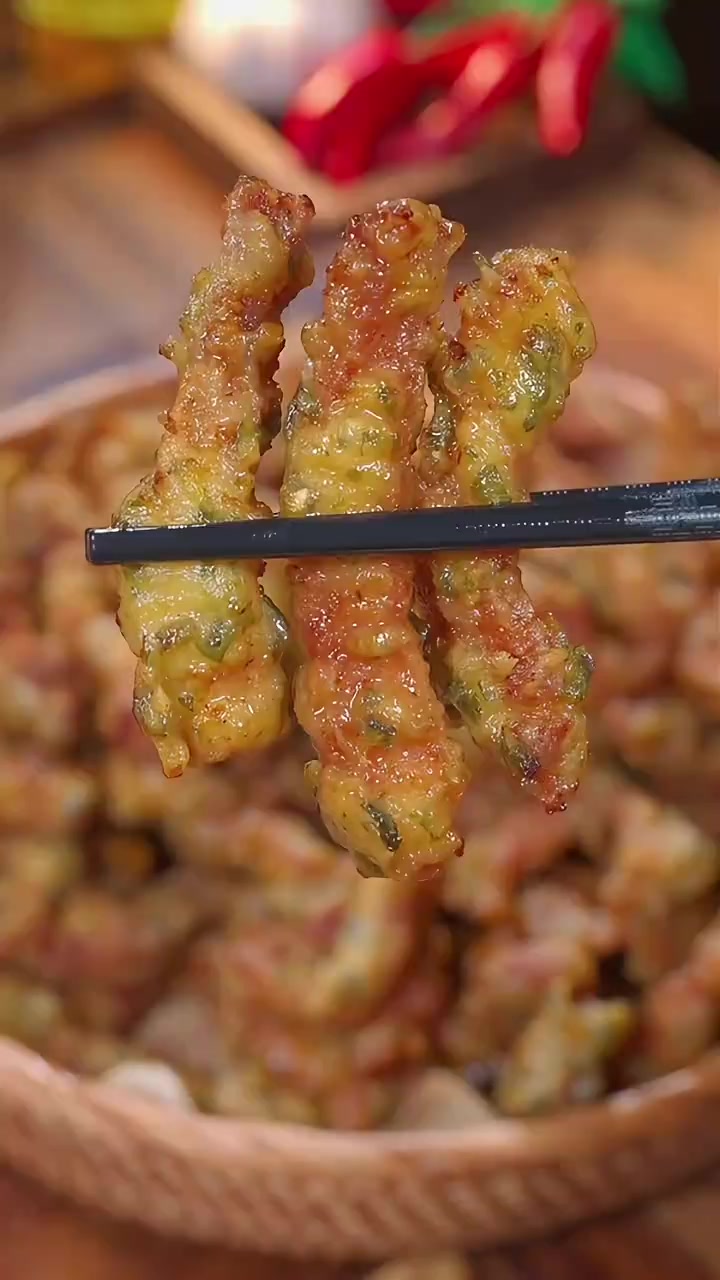 小酥肉像我这样做，外酥里嫩，全家都爱吃