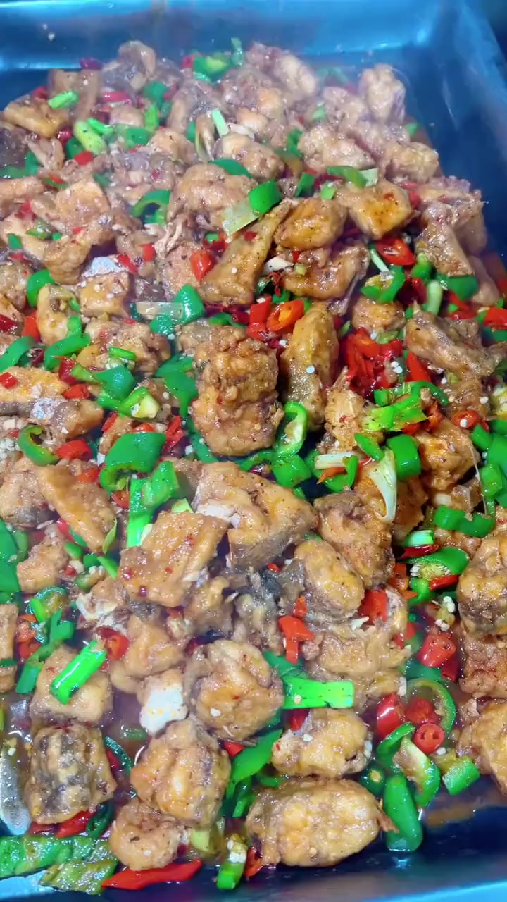 大锅菜《炸鱼块》，《炸鸡腿》的窍门看这里，做法简单干香酥脆，而且回锅怎么炒