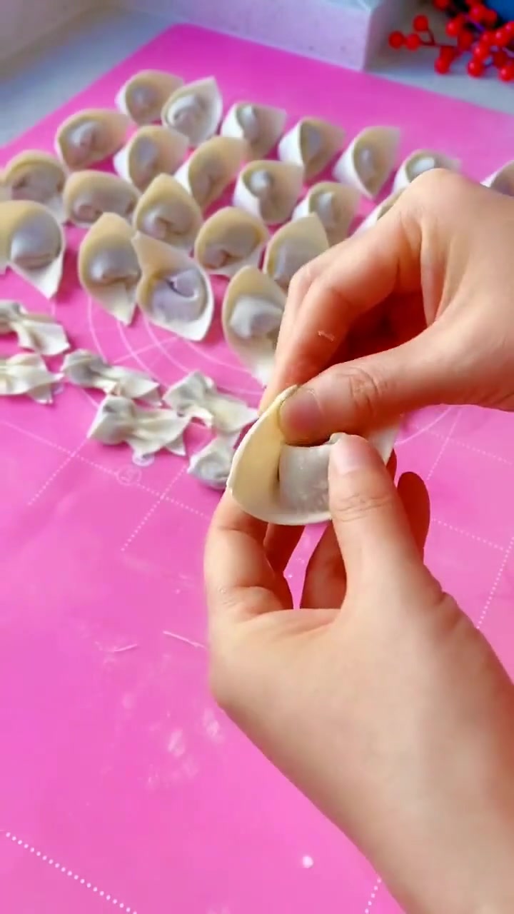 几种混沌的包法，可以多包点放冰箱留着慢慢吃，你学会了吗