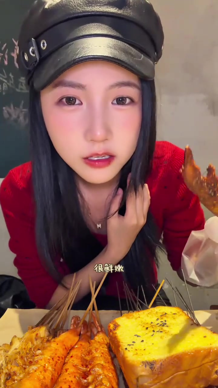 在长沙吃到了一家超绝的东北烧烤！好多我没见过的菜品真的很有特色
