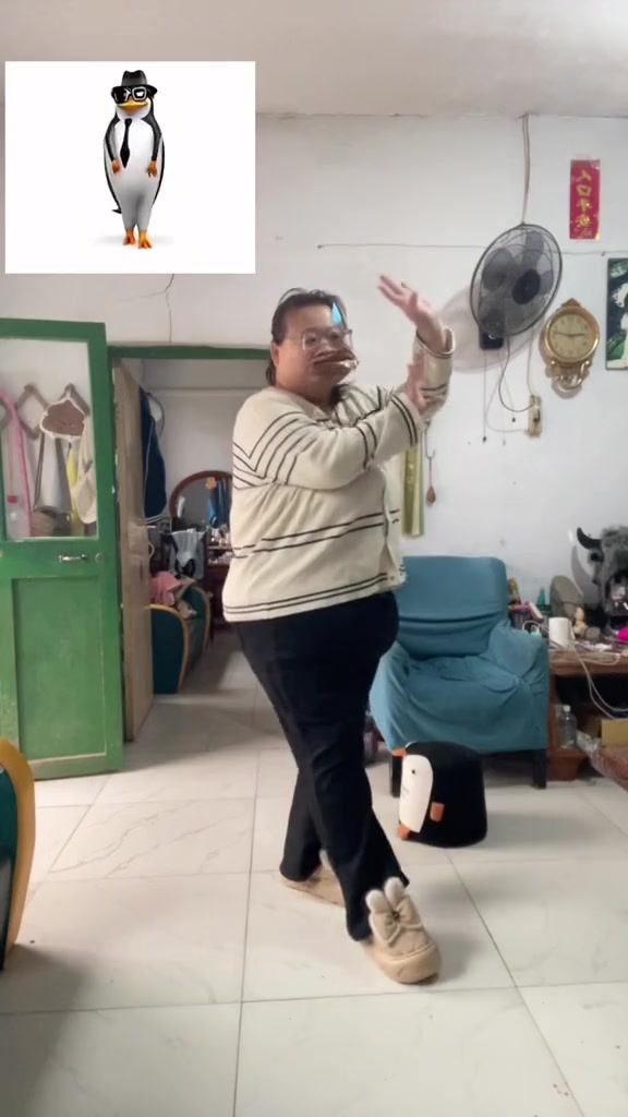 全抖音的舞都让企鹅学会了 企鹅表情包 搞笑 品鉴下企鹅舞姿