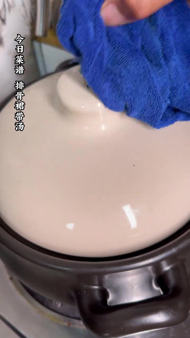 排骨汤这样做，汤鲜味美，营养丰富