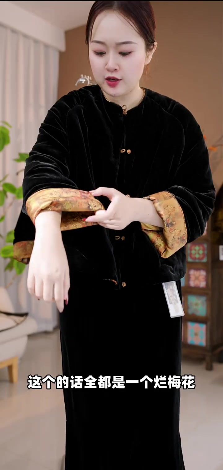 黄袖红袖怎么选？小泡芙显瘦拍照神器，古镇打卡超出片！