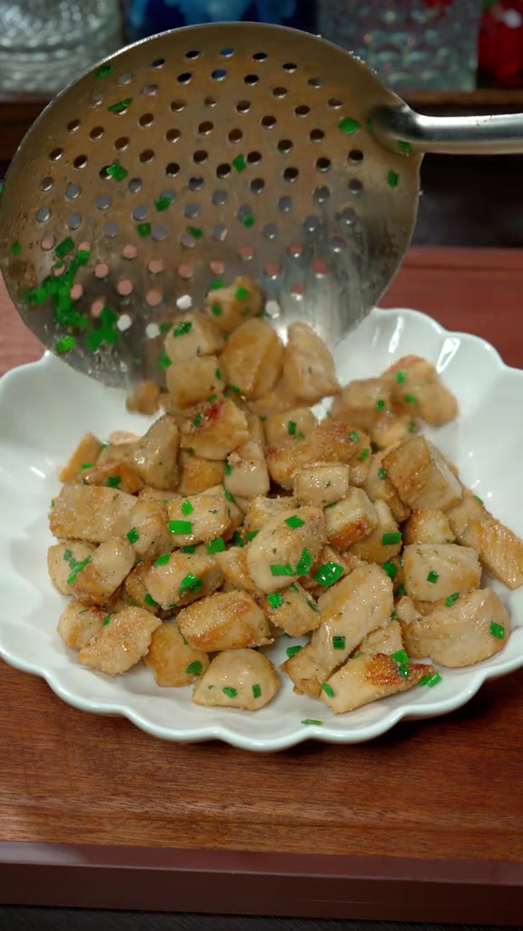 比牛肉干还好吃的 欧芹鸡胸肉，小朋友一口一个，太香了 美食 美食教程 家常菜 @DOU+小