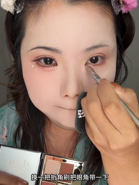 简单宋制珍珠妆容教程，带你解锁古风绝美眼妆
