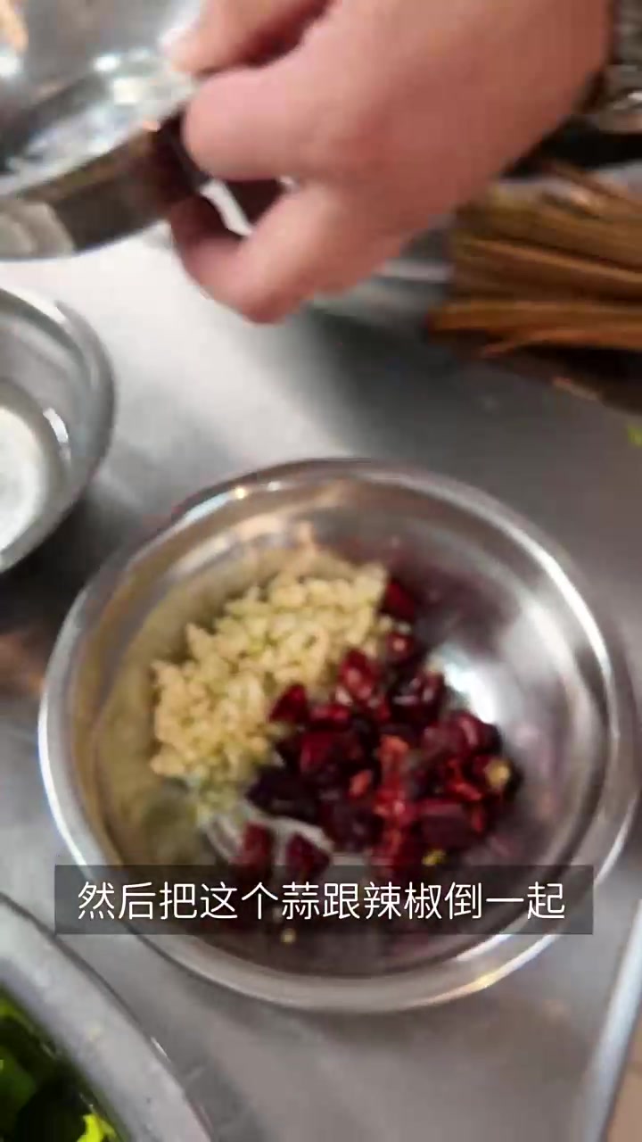 炝炒油麦菜做法细节