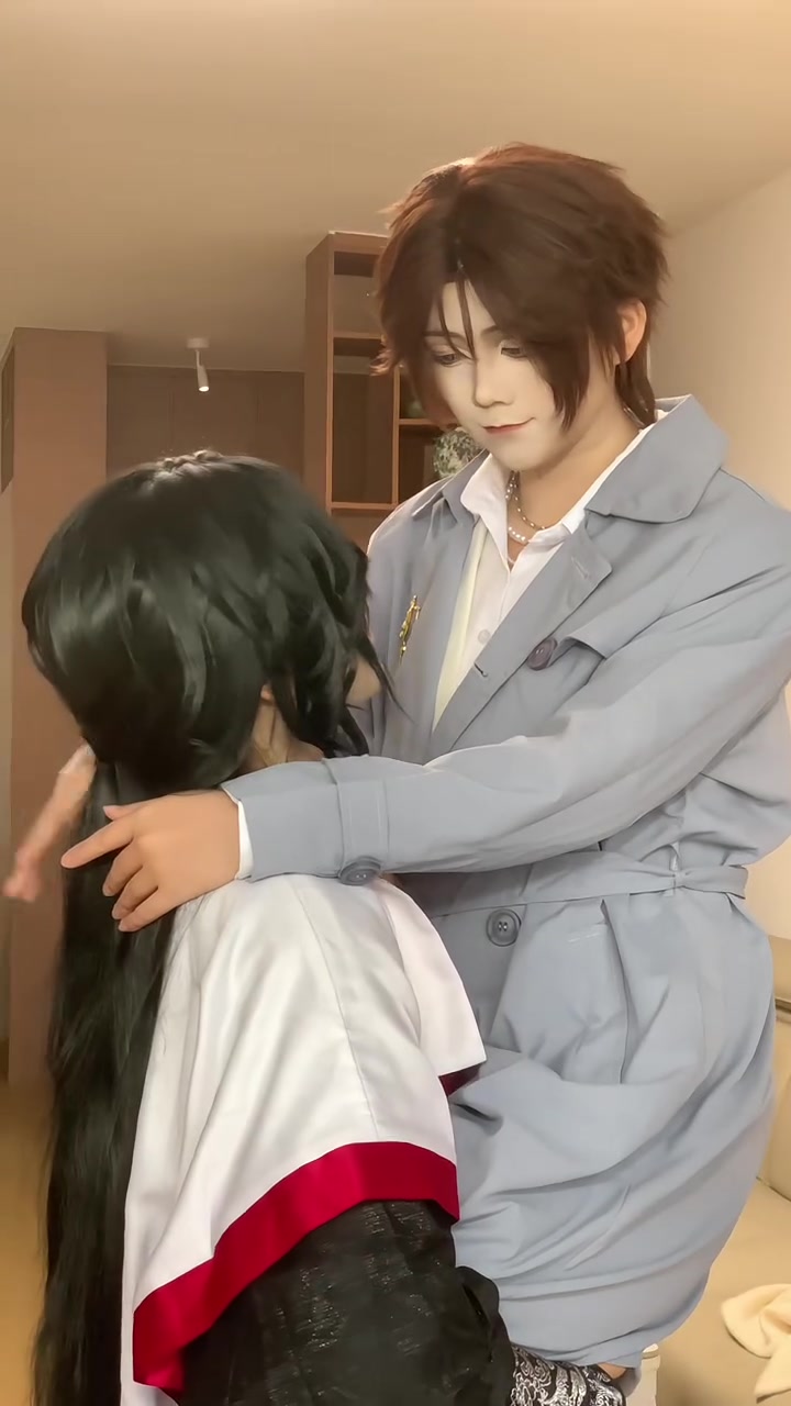 师尊……我当然知道谁是我的师尊。世界上最舒服的抱枕,当然是师尊怀里啦!(沈老师:)沈清秋: