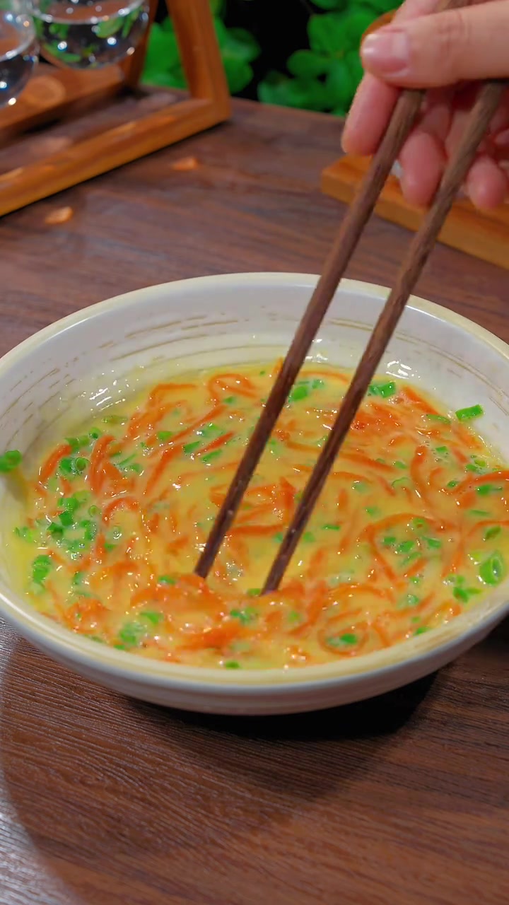 鲜嫩美味的胡萝卜蒸蛋！
