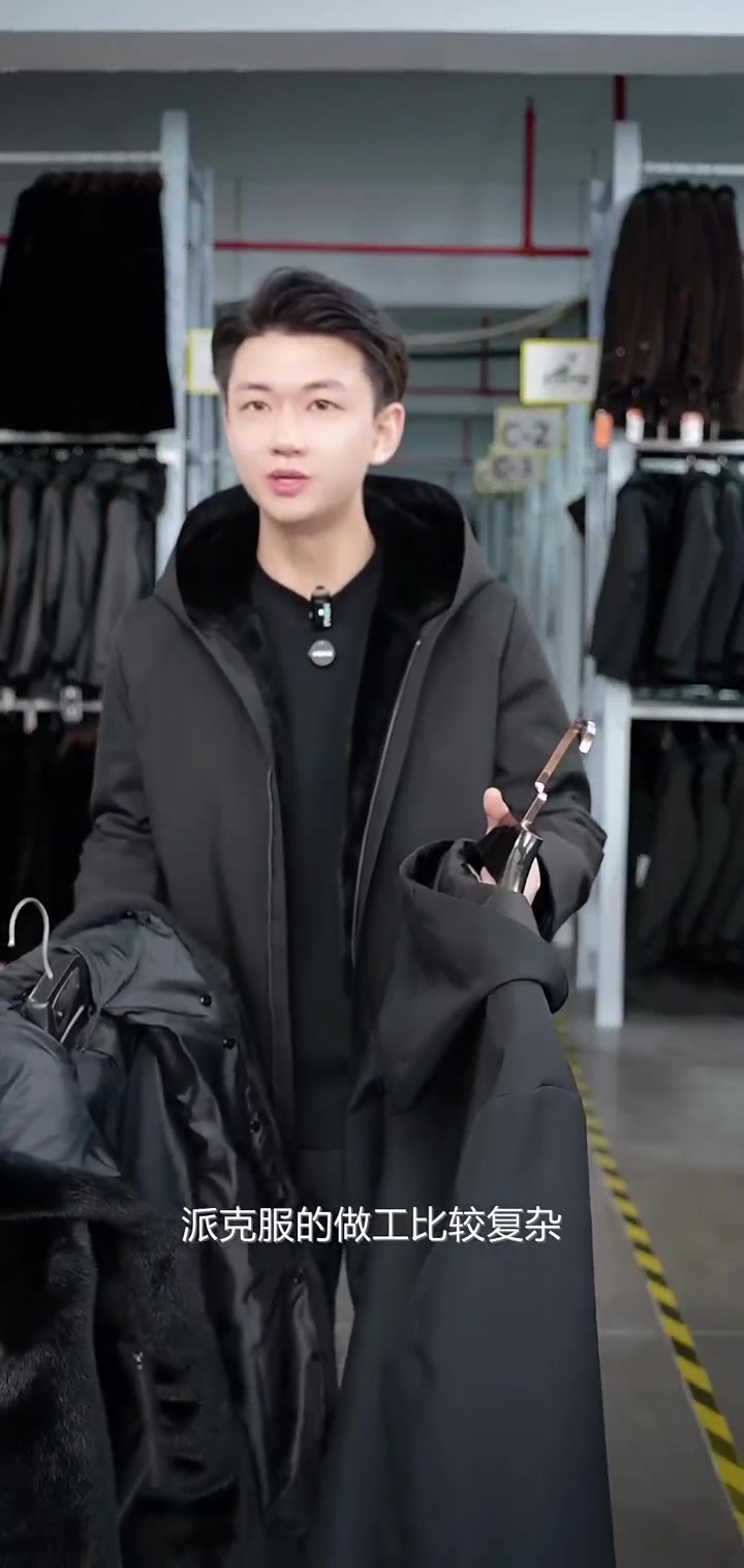 海宁男士派克服,穿上就不想脱下来,中长款设计让人称羡