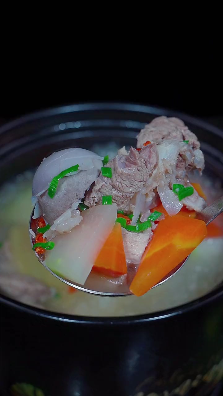 冬瓜排骨汤像我这样做，大人小孩都爱喝，低脂低卡，营养美味，做法非常简单！