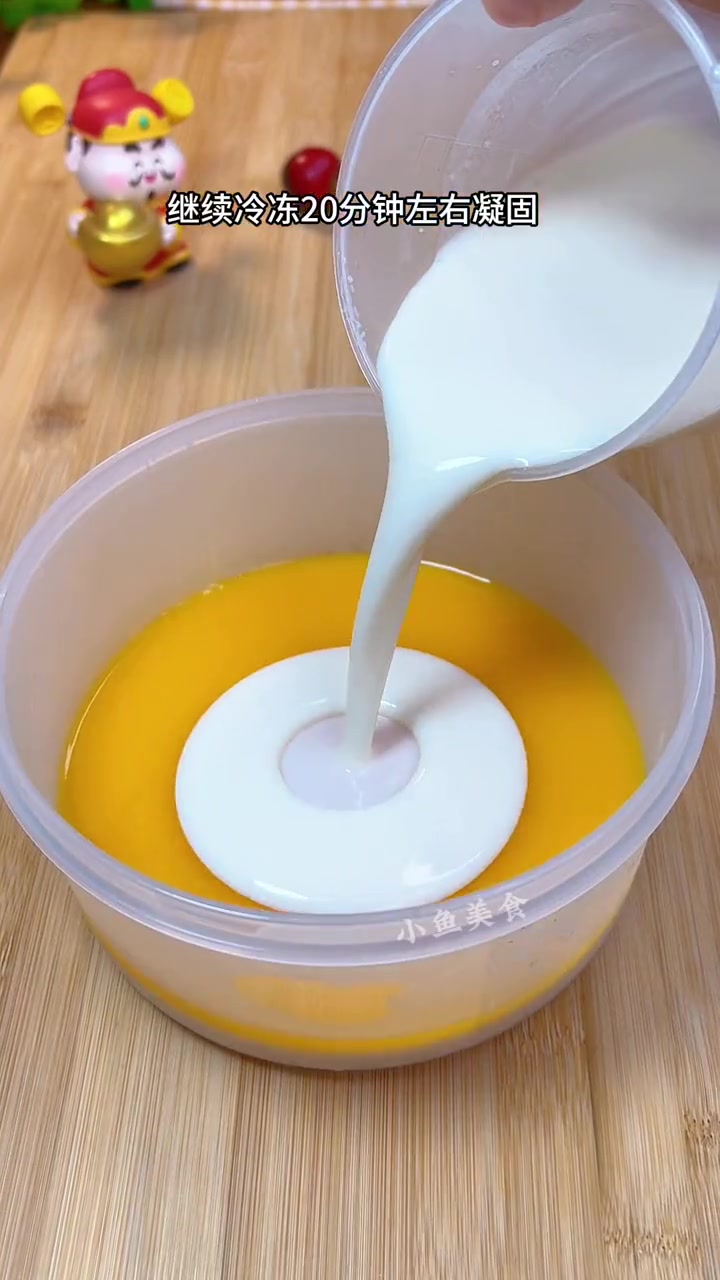 酸奶水果布丁，这样做好看又好吃！