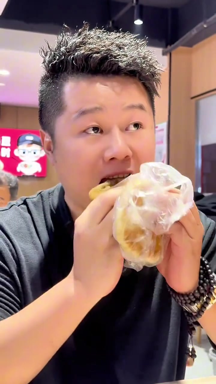 招牌特色是酸菜牛肉面